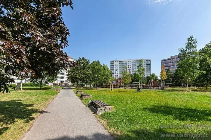 Prodej bytu 3+1, Praha - Chodov, Dědinova, 85 m2