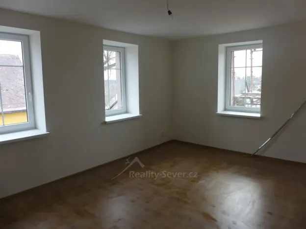 Pronájem bytu 3+kk, Nový Bor - Arnultovice, 69 m2