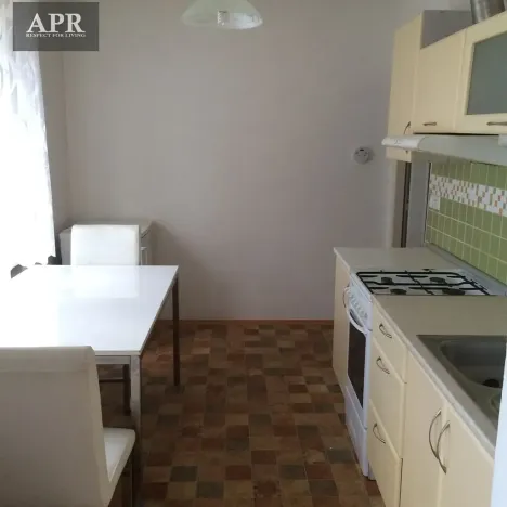 Pronájem bytu 1+1, Uherský Brod, Komenského, 38 m2
