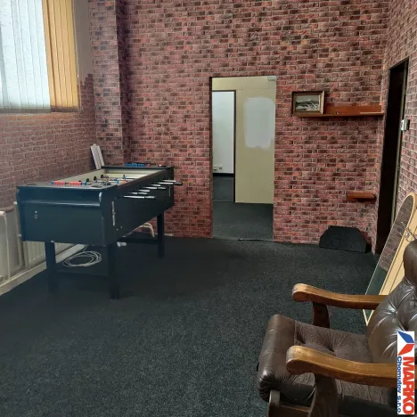 Pronájem kanceláře, Chomutov, Školní pěšina, 100 m2