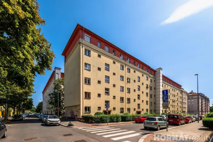 Pronájem bytu 2+1, Praha - Vršovice, Karpatská, 56 m2