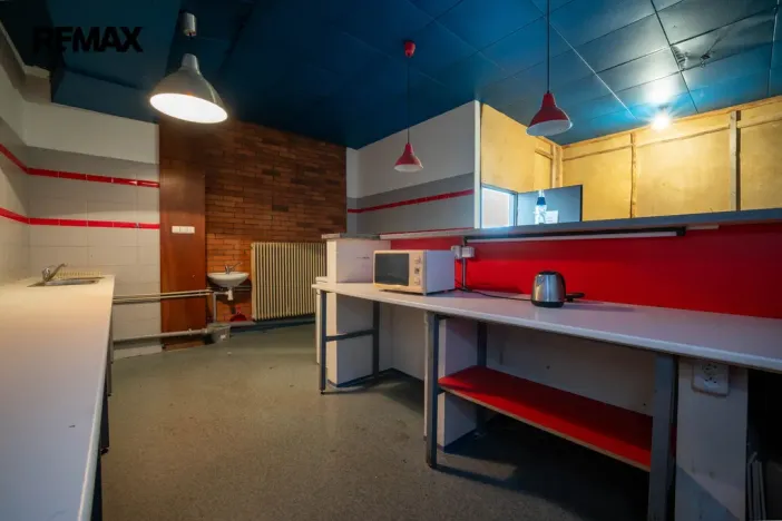 Pronájem komerční nemovitosti, Vysoké nad Jizerou, 520 m2