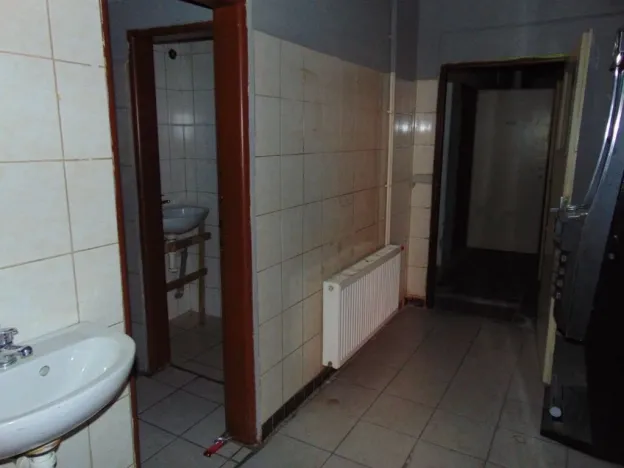 Dražba obchodního prostoru, Most, Topolová, 2430 m2