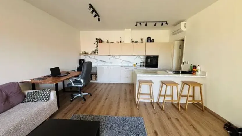 Pronájem bytu 2+kk, Praha - Prosek, Prosecká, 112 m2