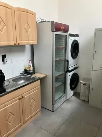 Pronájem obchodního prostoru, Praha - Košíře, Naskové, 125 m2
