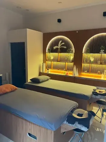 Pronájem obchodního prostoru, Praha - Košíře, Naskové, 125 m2