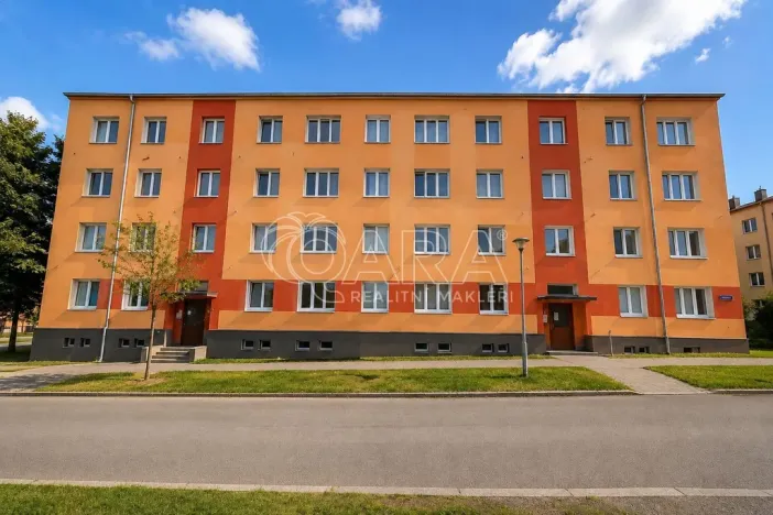 Prodej bytu 3+1, Trutnov - Kryblice, Bratří Čapků, 58 m2