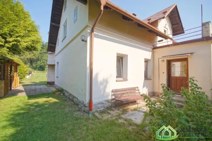 Prodej rodinného domu, Mikulovice, Nábřežní, 358 m2