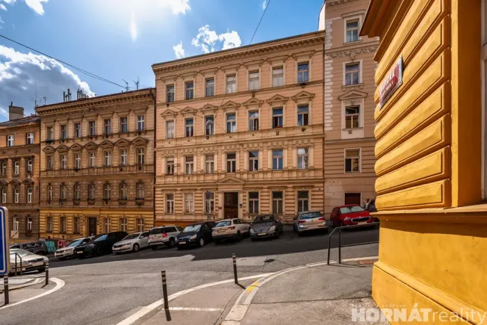 Pronájem bytu 2+kk, Praha - Smíchov, U Paliárky, 47 m2