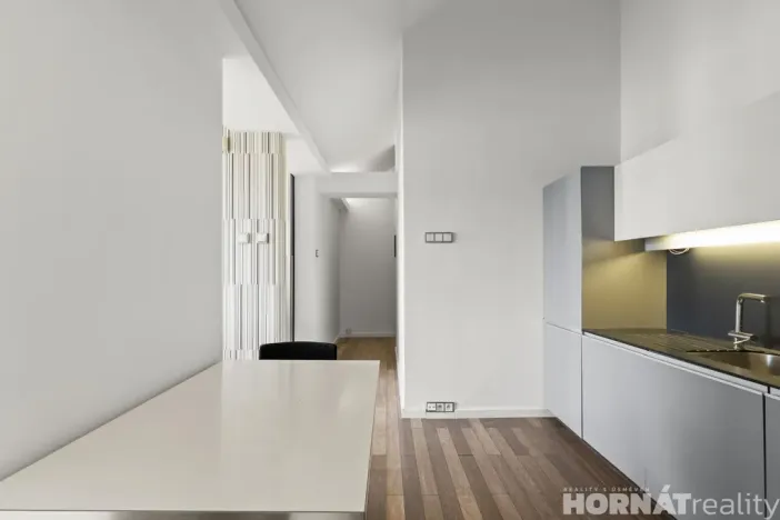 Pronájem bytu 2+kk, Praha - Smíchov, U Paliárky, 47 m2