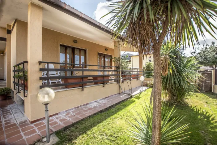 Prodej rodinného domu, Santa Maria Coghinas, Sardinie, Itálie, 450 m2