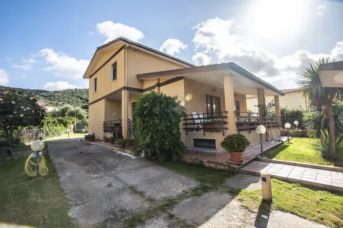 Prodej rodinného domu, Santa Maria Coghinas, Sardinie, Itálie, 450 m2