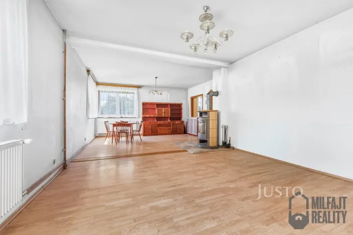 Prodej rodinného domu, Charvatce, 250 m2