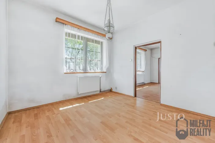 Prodej rodinného domu, Charvatce, 250 m2