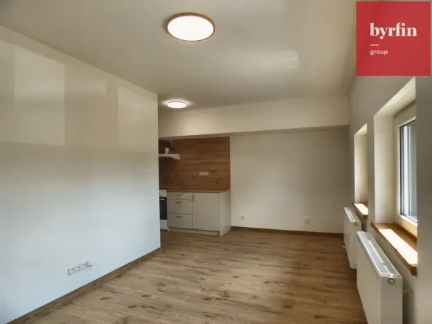 Pronájem bytu 2+kk, Opava, Lužická, 38 m2