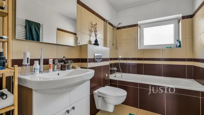 Prodej komerční nemovitosti, Turnov, 401 m2