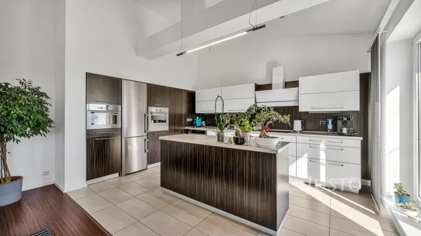 Prodej komerční nemovitosti, Ohrazenice, 401 m2