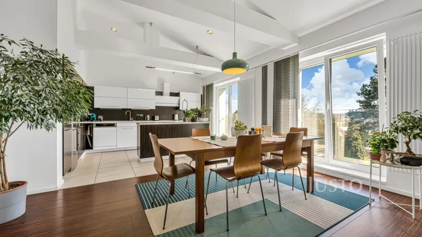 Prodej komerční nemovitosti, Ohrazenice, 401 m2