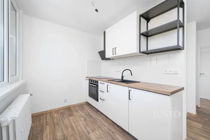 Prodej bytu 2+1, Hejnice, Sídliště, 49 m2
