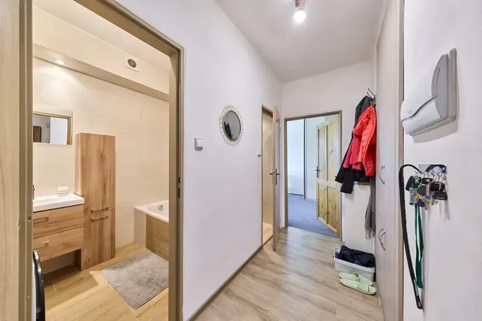 Prodej bytu 2+1, Vlčice, 58 m2
