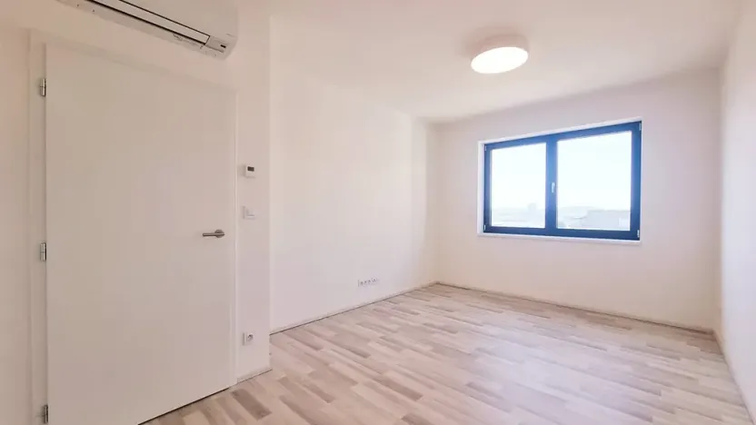 Pronájem bytu 2+kk, Brno, Kumpoštova, 56 m2