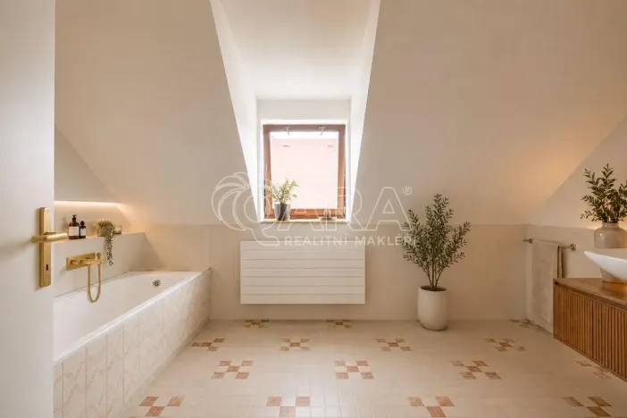 Prodej rodinného domu, Pečky - Velké Chvalovice, Dlouhá, 170 m2