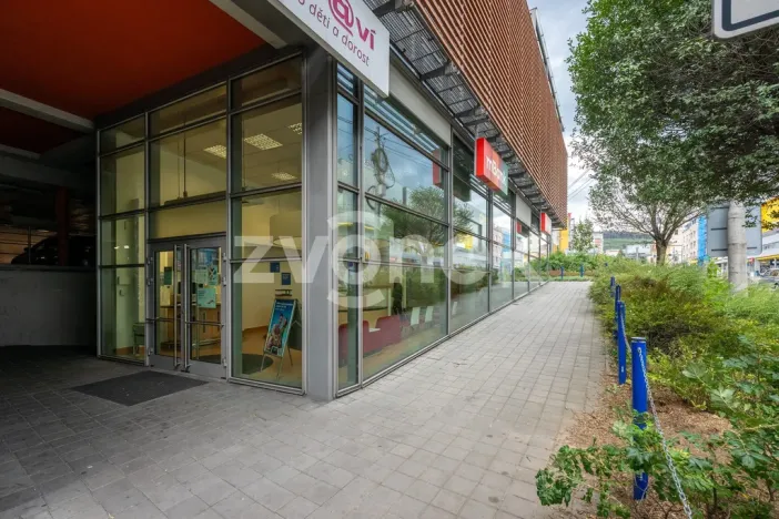 Pronájem obchodního prostoru, Zlín, Dlouhá, 107 m2