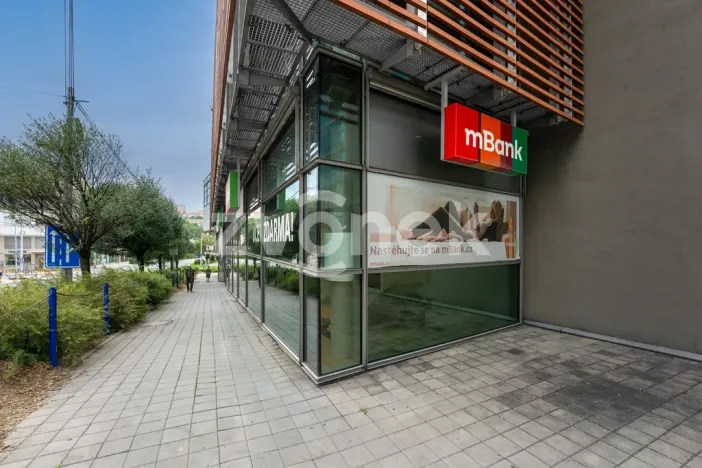 Pronájem obchodního prostoru, Zlín, Dlouhá, 107 m2