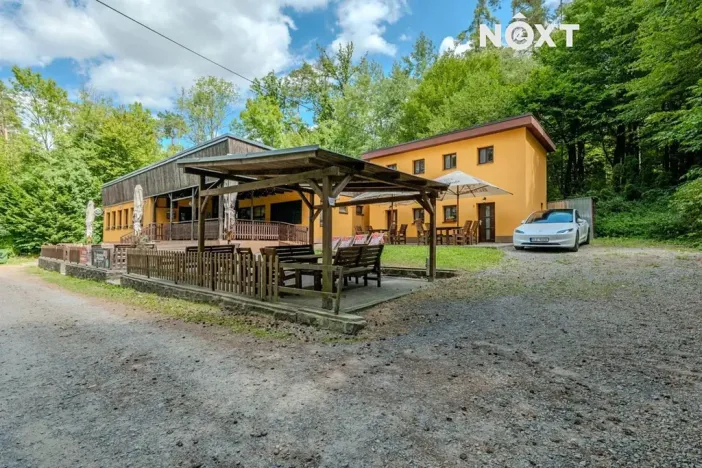 Prodej apartmánu, Račice-Pístovice, 304 m2
