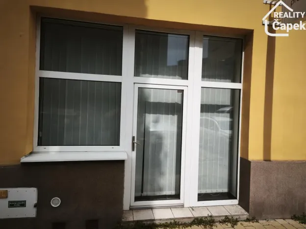 Pronájem obchodního prostoru, Ostrava - Mariánské Hory, Korunní, 20 m2