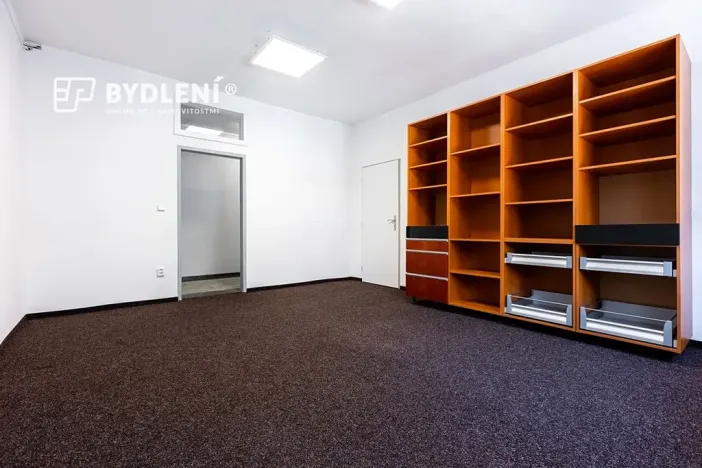 Pronájem kanceláře, Teplice, Tolstého, 2109 m2