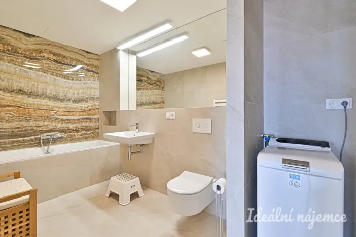Pronájem bytu 2+kk, Brno, Poděbradova, 69 m2