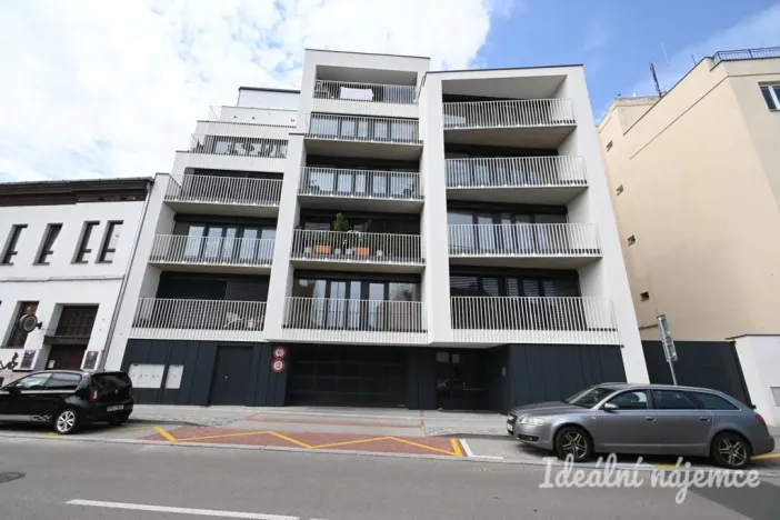 Pronájem bytu 2+kk, Brno, Poděbradova, 69 m2