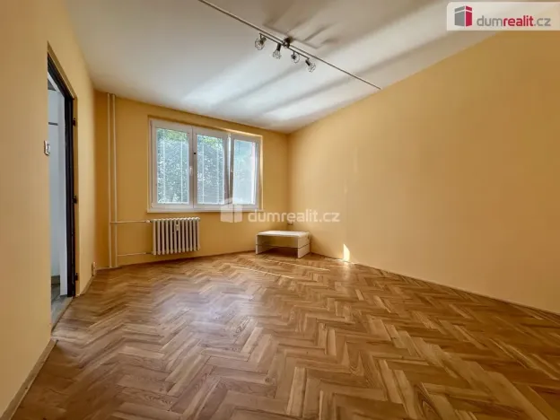 Prodej bytu 1+1, Karlovy Vary - Rybáře, Chomutovská, 38 m2
