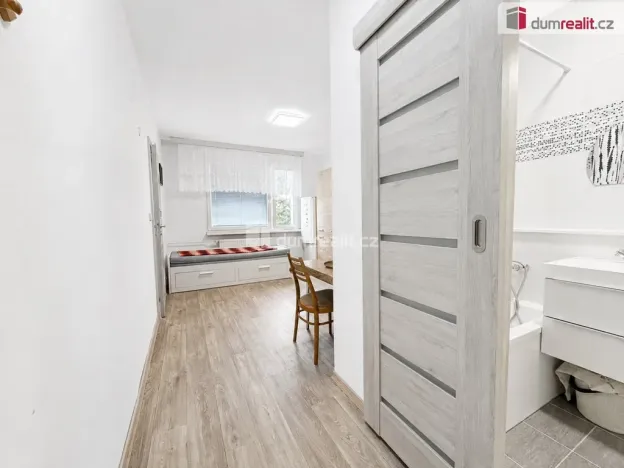 Pronájem bytu 1+1, Ústí nad Labem - Mojžíř, Peškova, 34 m2