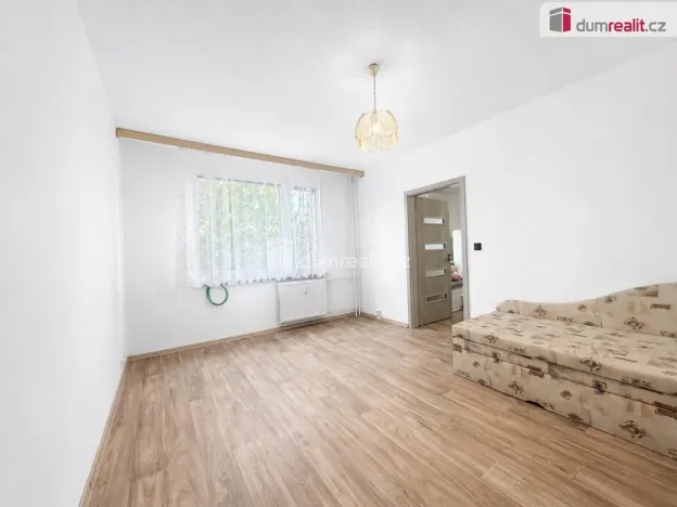 Pronájem bytu 1+1, Ústí nad Labem - Mojžíř, Peškova, 34 m2