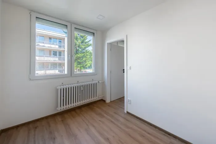 Prodej bytu 2+1, Praha - Lhotka, Zálesí, 42 m2