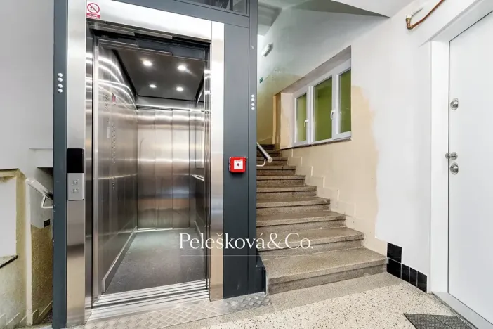 Prodej bytu 3+kk, Praha - Žižkov, Viklefova, 100 m2