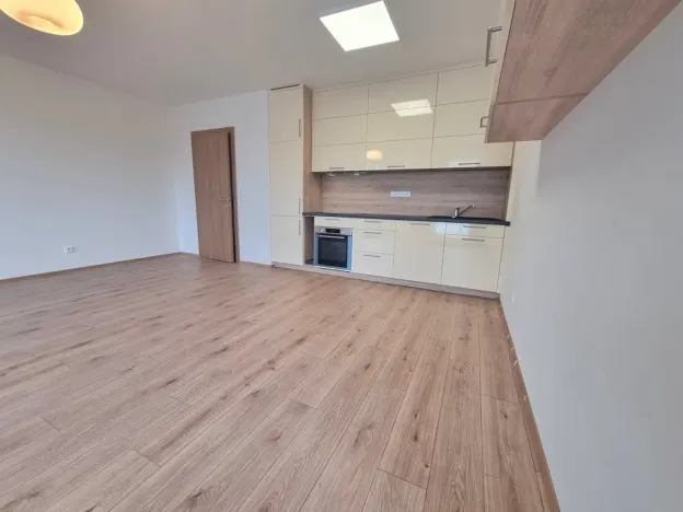 Pronájem bytu 1+kk, Hradec Králové - Nový Hradec Králové, Průběžná, 41 m2
