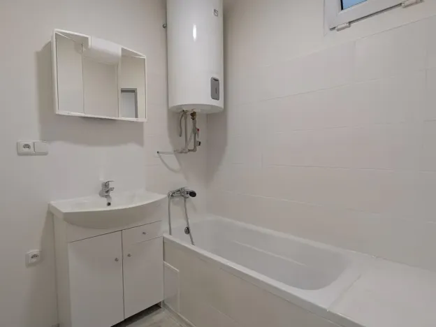 Pronájem bytu 1+1, Karlovy Vary - Stará Role, Závodu míru, 54 m2