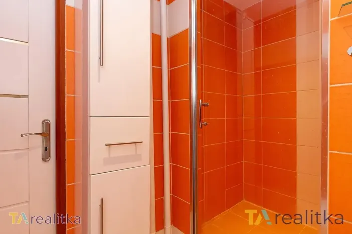 Prodej bytu 2+1, Karviná, Haškova, 54 m2