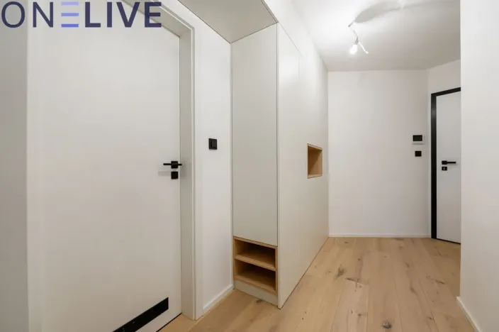 Pronájem bytu 1+kk, Praha, Krymská, 36 m2