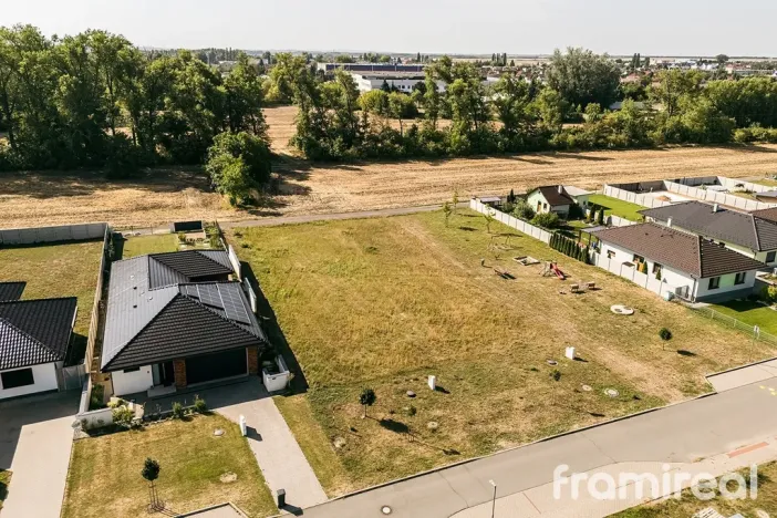 Prodej pozemku pro bydlení, Cvrčovice, 726 m2
