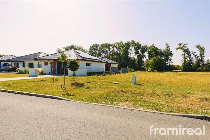 Prodej pozemku pro bydlení, Cvrčovice, 726 m2