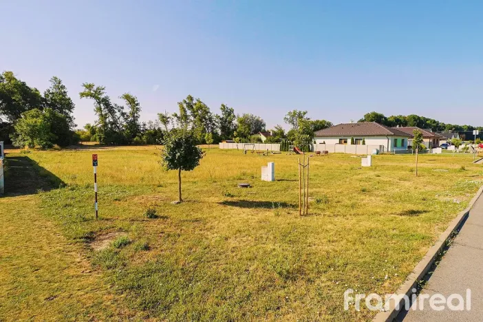 Prodej pozemku pro bydlení, Cvrčovice, 726 m2