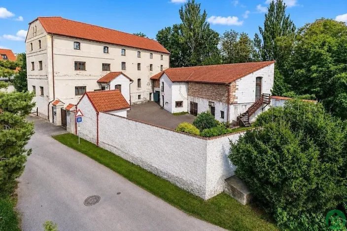 Pronájem skladu, Praha - Písnice, Putimská, 1500 m2