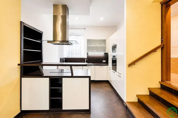 Pronájem skladu, Praha - Písnice, Putimská, 1500 m2