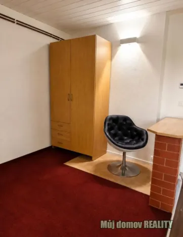 Pronájem bytu 3+1, Praha - Libuš, 116 m2