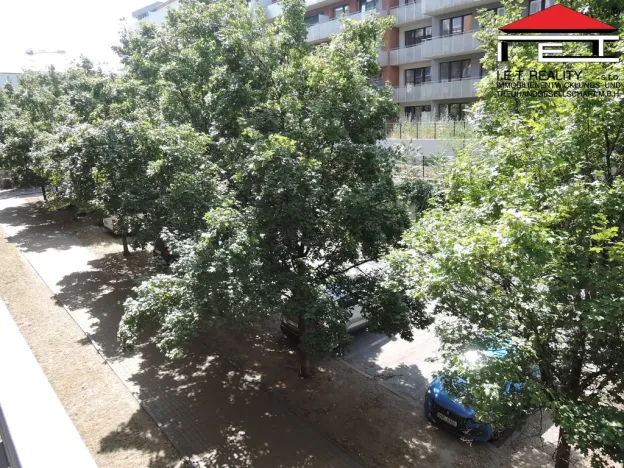 Pronájem bytu 3+kk, Praha - Vysočany, Kabešova, 82 m2