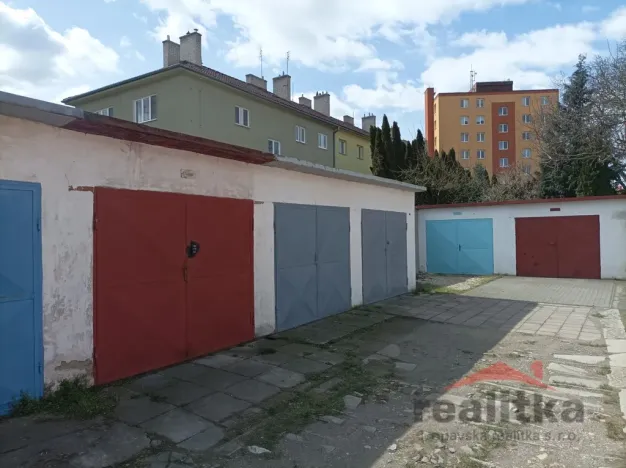 Prodej garáže, Opava, Jurečkova, 18 m2